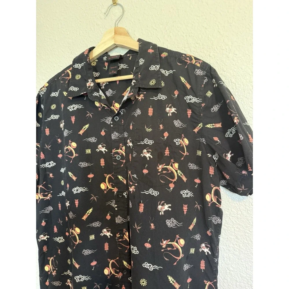 Disney Shirt Men's XLBlack Printed Our Universe Mulan Short Sleeve Button-Up